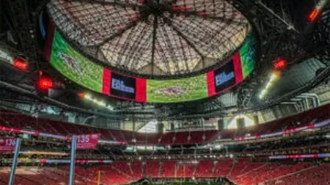 巴萨提前四轮夺冠，主席誓言带回梅西！